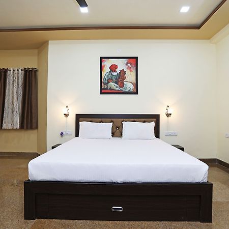 Oyo 9428 Hill View Room Goverdhan Vilas Udajpur Exteriér fotografie