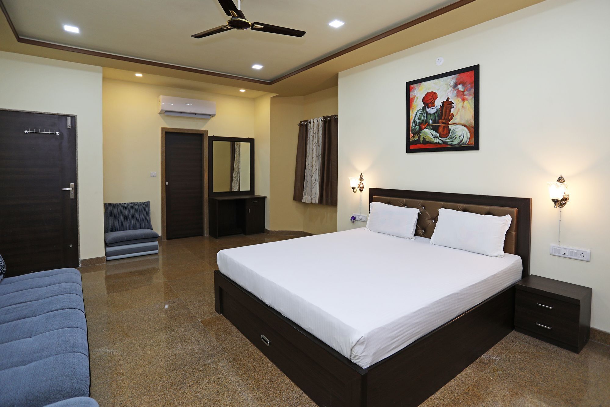 Oyo 9428 Hill View Room Goverdhan Vilas Udajpur Exteriér fotografie