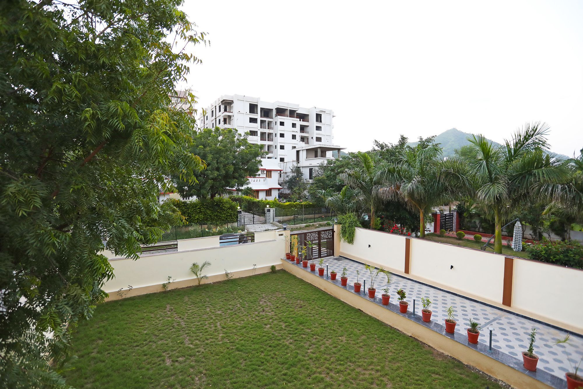 Oyo 9428 Hill View Room Goverdhan Vilas Udajpur Exteriér fotografie