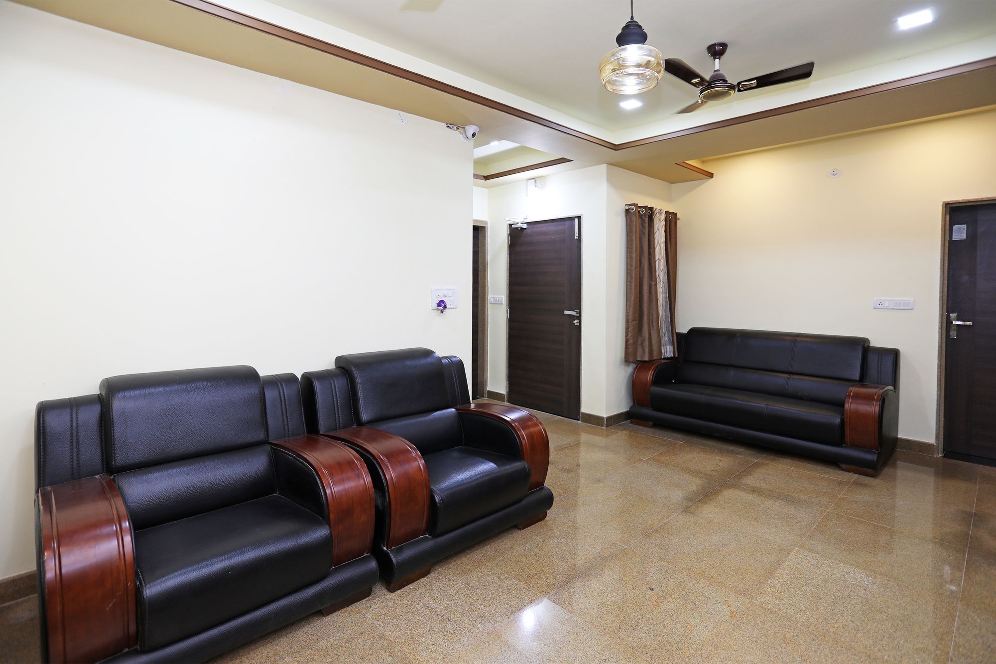 Oyo 9428 Hill View Room Goverdhan Vilas Udajpur Exteriér fotografie